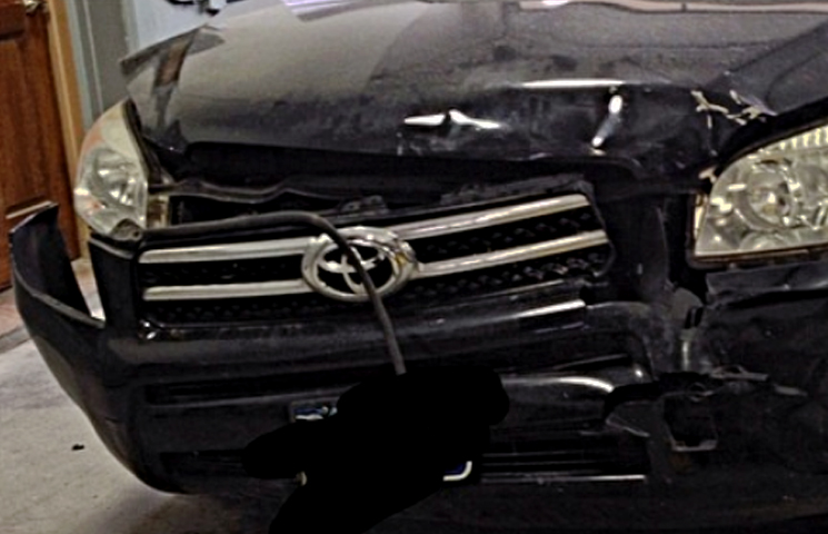 Collision Repair Professional Service Photo | United Auto Body